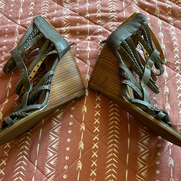 Strappy Brown/Grey Gladiator Sandals - Picture 4 of 5